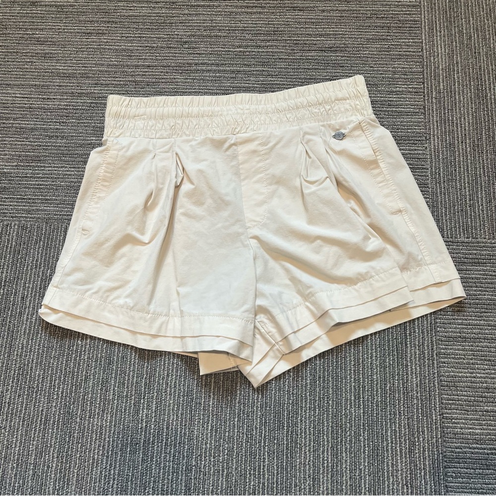 Chic Cream Elastic Waist Shorts